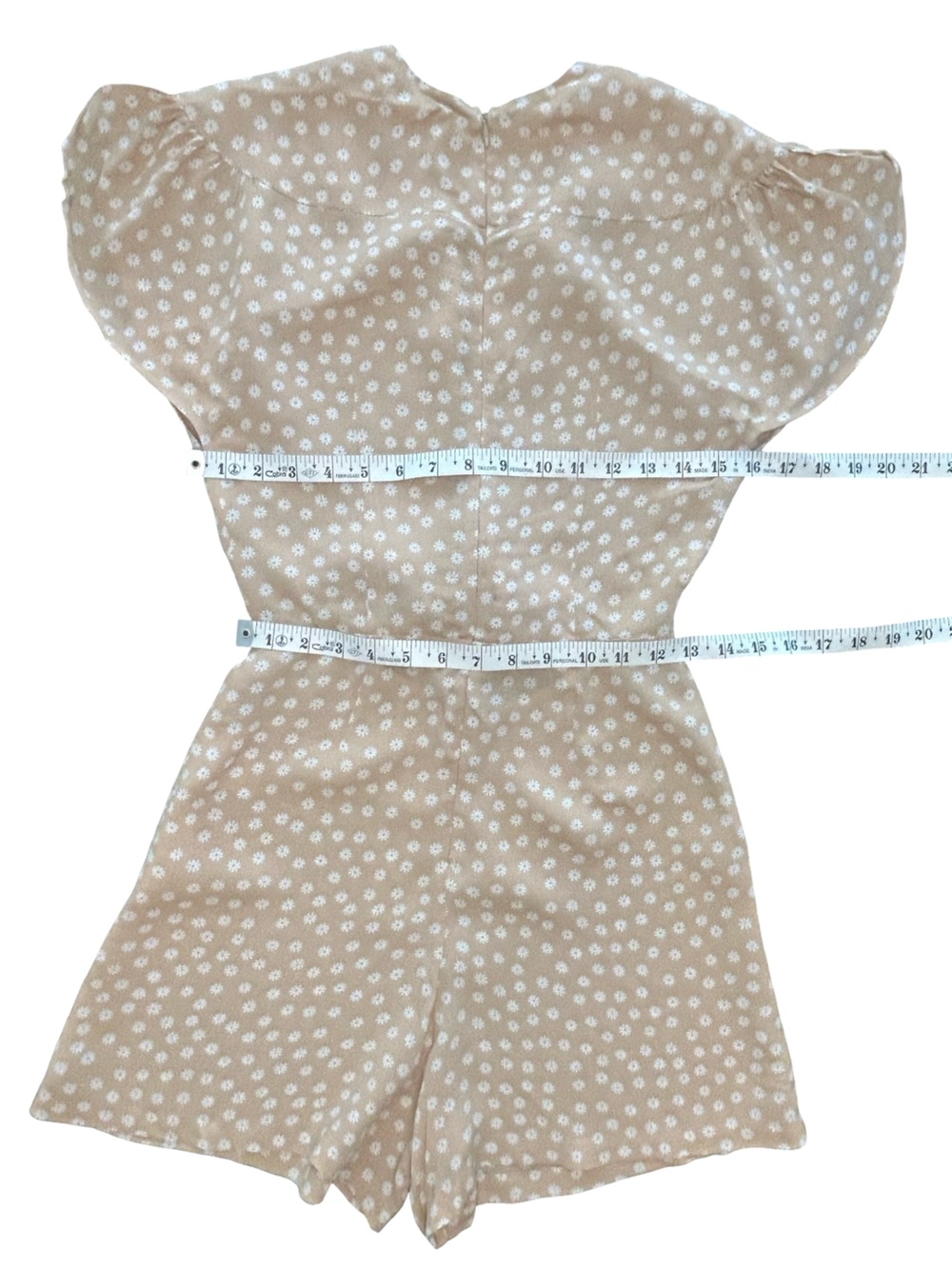 Reformation Floral Front Tie Romper flutter sleeves, a plunging V-neckline 2 - Picture 6 of 7